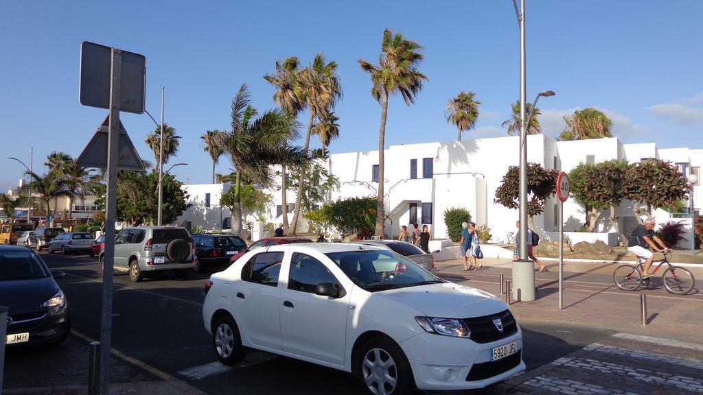 Habitaciones Residencial Corralejo Centro Playa Exterior foto